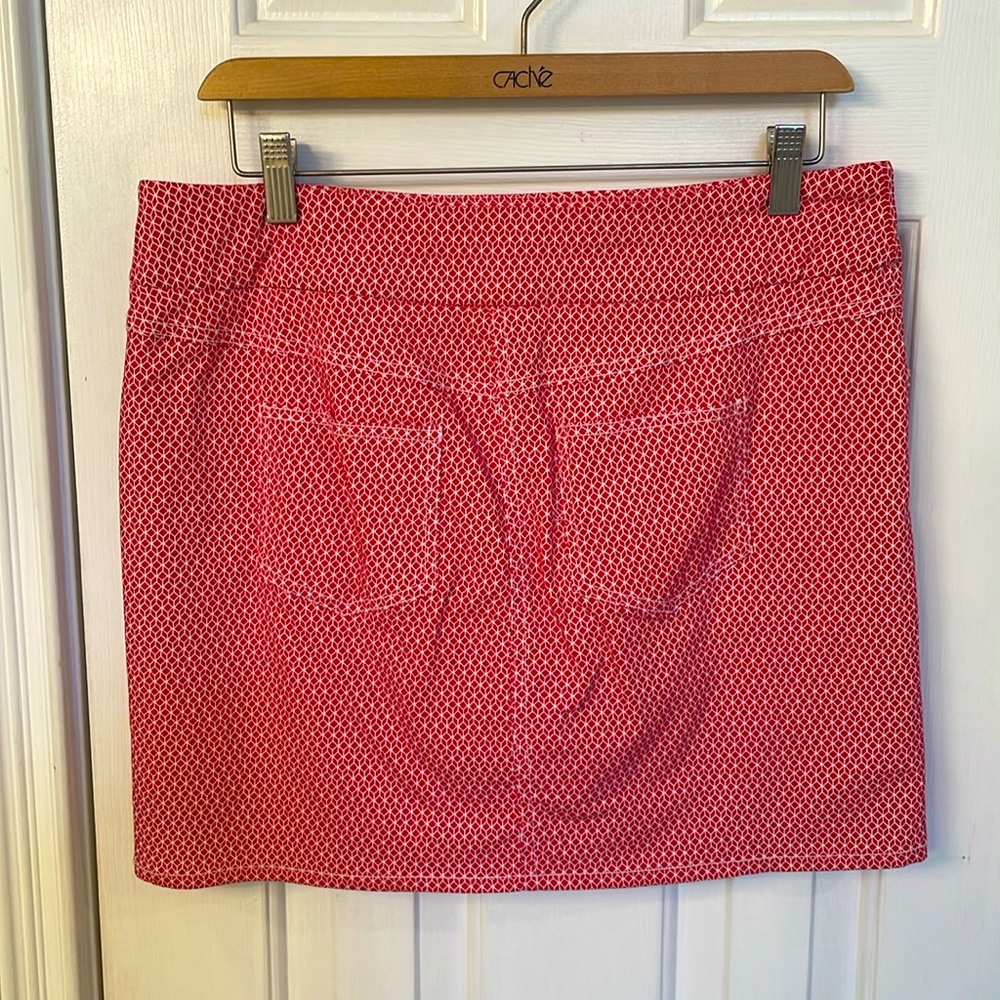 Attyre New York Red & White Pattern Skort - Picture 5 of 7